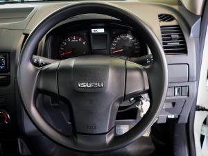 Isuzu D-Max Gen 6 250c single cab Fleetside - Image 8