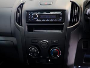 Isuzu D-Max Gen 6 250c single cab Fleetside - Image 9