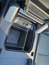 Land Rover Defender 90 D240 X-Dynamic SE - Image 13
