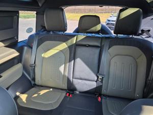 Land Rover Defender 90 D240 X-Dynamic SE - Image 17