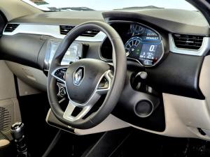 Renault Triber 1.0 Intens manual - Image 13