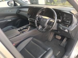 Lexus RX 350h - Image 8