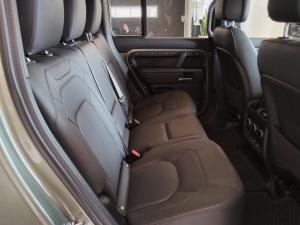 Land Rover Defender 110 D350 X-Dynamic HSE - Image 10