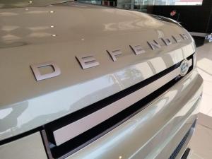 Land Rover Defender 110 D350 X-Dynamic HSE - Image 12