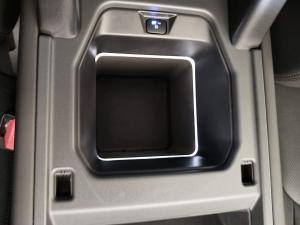 Land Rover Defender 110 D350 X-Dynamic HSE - Image 13