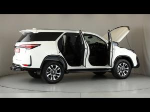 Toyota Fortuner 2.4GD-6 auto - Image 16