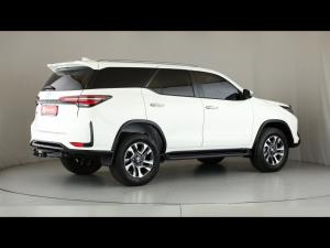 Toyota Fortuner 2.4GD-6 auto - Image 2