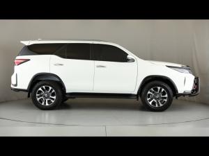 Toyota Fortuner 2.4GD-6 auto - Image 3