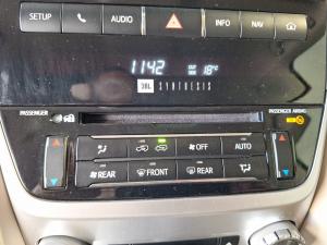 Toyota Land Cruiser 200 4.5D-4D V8 VX-R - Image 16