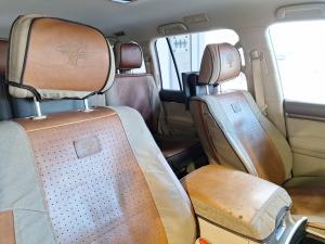 Toyota Land Cruiser 200 4.5D-4D V8 VX-R - Image 17