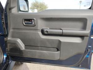 Suzuki Jimny 1.5 GLX AllGrip 5-door auto - Image 25