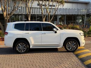 Toyota Land Cruiser 300 3.3D ZX - Image 3