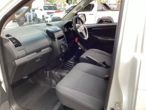 Isuzu D-Max Gen 6 250 single cab Fleetside safety - Image 7