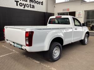Isuzu D-Max Gen 6 250 single cab Fleetside safety - Image 2