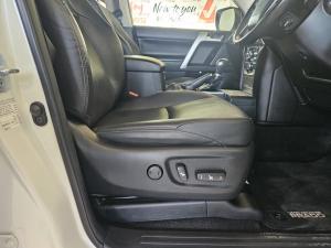 Toyota Land Cruiser Prado 2.8GD VX-L - Image 16