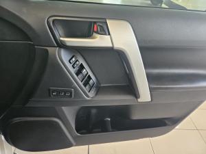 Toyota Land Cruiser Prado 2.8GD VX-L - Image 21
