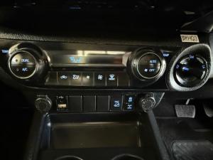Toyota Hilux 2.8GD-6 double cab 4x4 Raider auto - Image 14