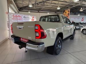 Toyota Hilux 2.8GD-6 double cab 4x4 Raider auto - Image 2