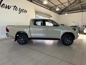 Toyota Hilux 2.8GD-6 double cab 4x4 Raider auto - Image 3
