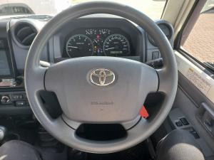 Toyota Land Cruiser 79 4.5D-4D V8 single cab LX - Image 11