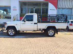 Toyota Land Cruiser 79 4.5D-4D V8 single cab LX - Image 16