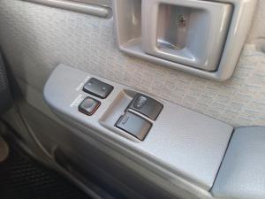 Toyota Land Cruiser 79 4.5D-4D V8 single cab LX - Image 17