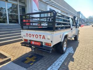 Toyota Land Cruiser 79 4.5D-4D V8 single cab LX - Image 3