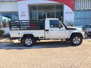 Toyota Land Cruiser 79 4.5D-4D V8 single cab LX - Image 4