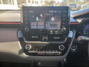 Toyota Corolla Cross 1.8 Hybrid GR-Sport - Image 13