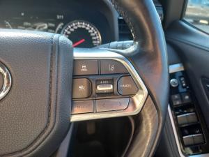 Toyota Land Cruiser 300 3.3D GR-Sport - Image 10