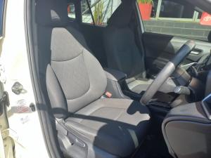Toyota Corolla Cross 1.8 Xi - Image 14