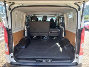 Toyota Quantum 2.8 LWB crew cab - Image 16