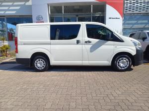 Toyota Quantum 2.8 LWB crew cab - Image 3