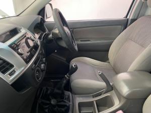 Toyota Hilux 3.0 D-4D Raider 4X4S/C - Image 7