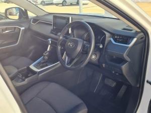 Toyota RAV4 2.0 GX CVT - Image 5