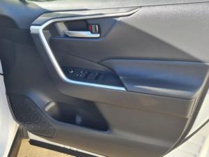 Toyota RAV4 2.0 GX CVT - Image 9