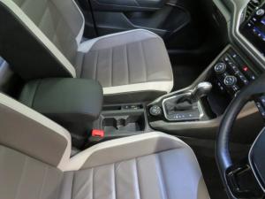 Volkswagen T-ROC 2.0 TSI Design 4MOT DSG - Image 15