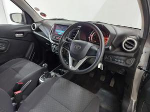 Toyota Vitz 1.0 XR manual - Image 11