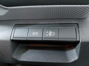 Renault Duster 1.3T Zen - Image 21