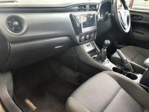 Toyota Corolla Quest 1.8 Plus manual - Image 9