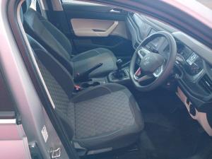 Volkswagen Polo sedan 1.6 manual - Image 10