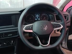 Volkswagen Polo sedan 1.6 manual - Image 13