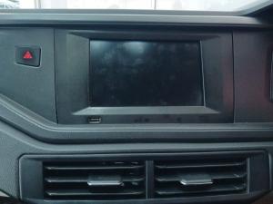 Volkswagen Polo sedan 1.6 manual - Image 16