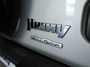 Suzuki Jimny 1.5 GLX AllGrip 5-door auto - Image 7