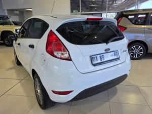 Ford Fiesta 5-door 1.4 Ambiente (aircon+audio) - Image 6