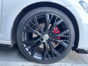 Volkswagen Golf GTI auto - Image 7