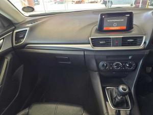 Mazda MAZDA3 1.6 Dynamic 5-Door - Image 18