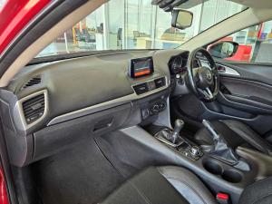 Mazda MAZDA3 1.6 Dynamic 5-Door - Image 8