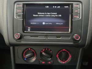 Volkswagen Polo Vivo hatch 1.4 Trendline - Image 4