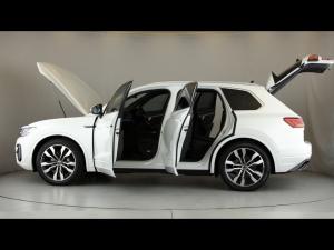 Volkswagen Touareg V6 TDI Executive R-Line - Image 11